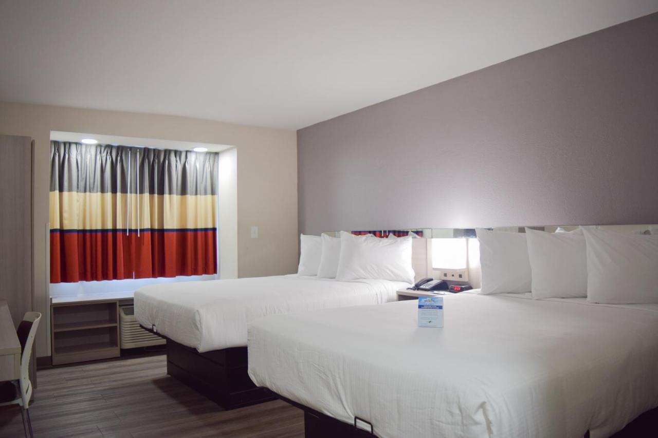 Travelers Inn And Suites Raleigh Exterior foto