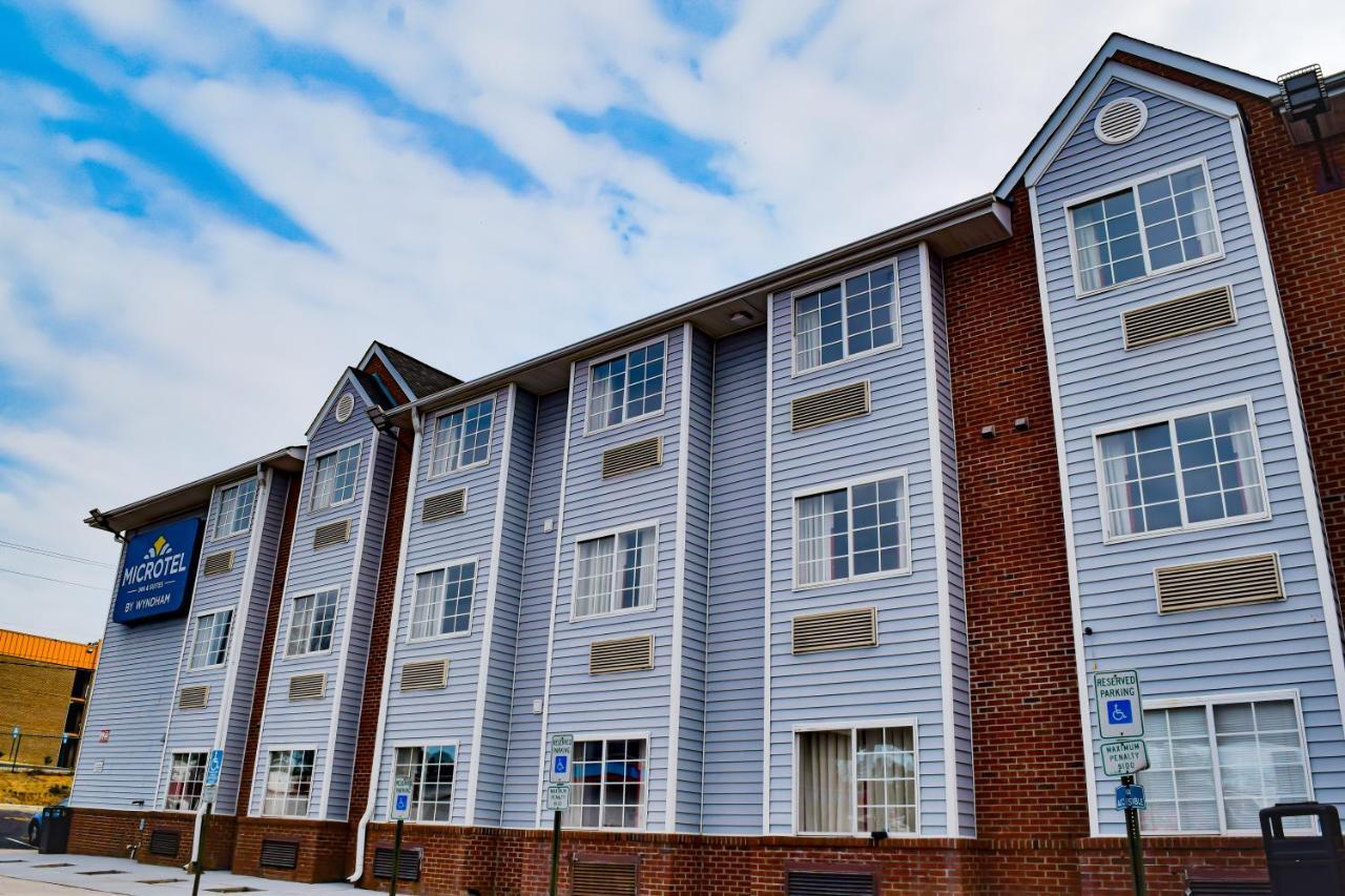 Travelers Inn And Suites Raleigh Exterior foto